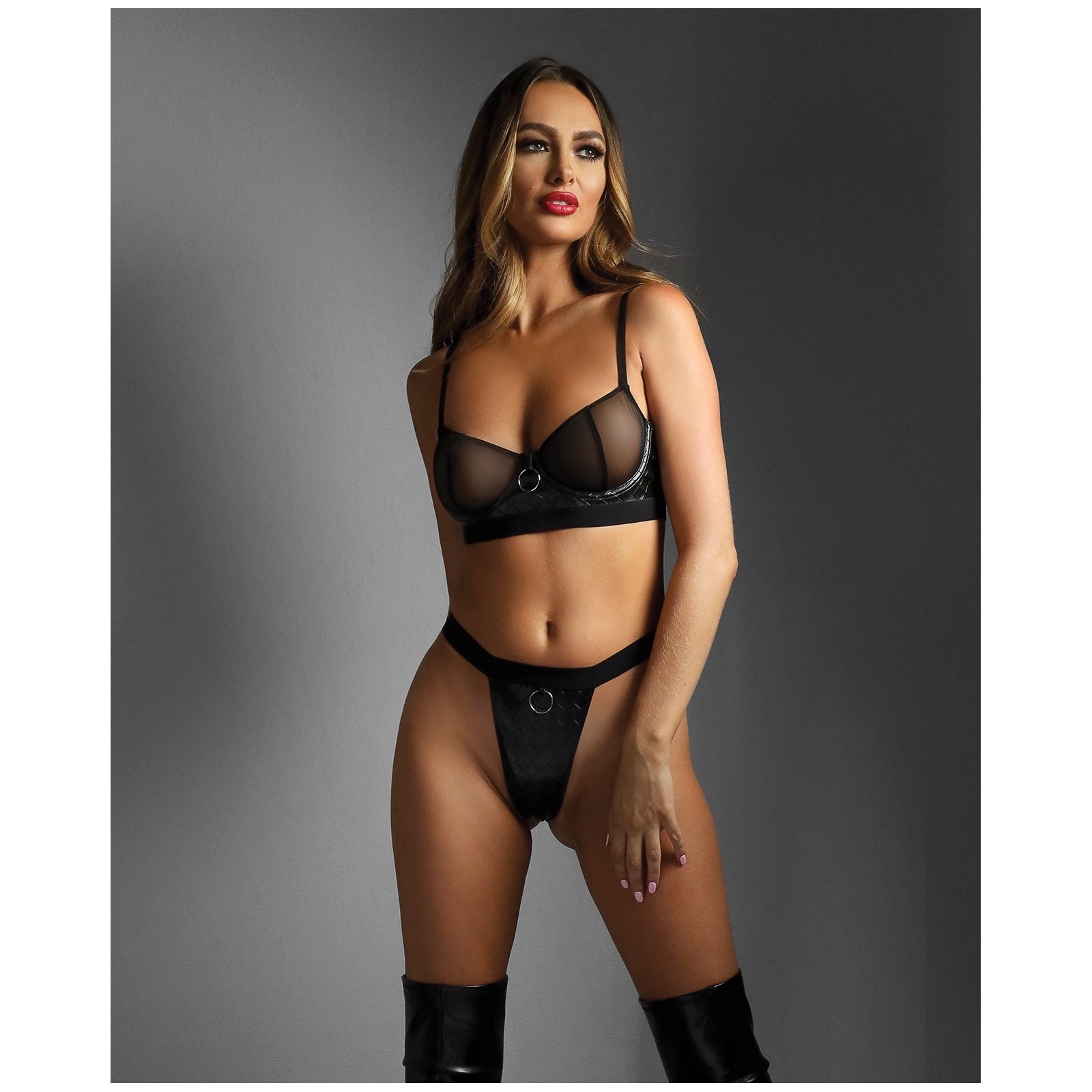 Sosten de Cuero Sintético y Malla Panty Crotchless Negro LXL